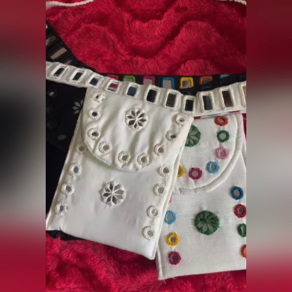 Mobile Carry On Pouches - Picture 4 of 4